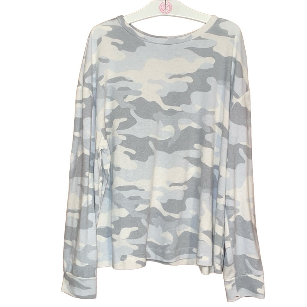 •TIME AND TRU•GRAY CAMOUFLAGE SCOOPNECK LONG SLEEVE LIGHTWEIGHT SWEATER LARGE